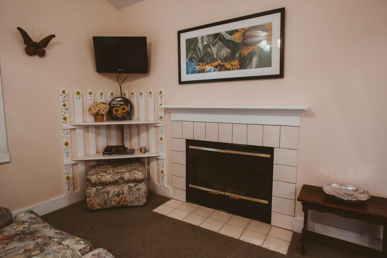 Union Pier Garden Grove Inn Bed And Breakfast المظهر الخارجي الصورة