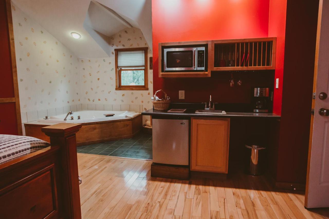 Union Pier Garden Grove Inn Bed And Breakfast المظهر الخارجي الصورة