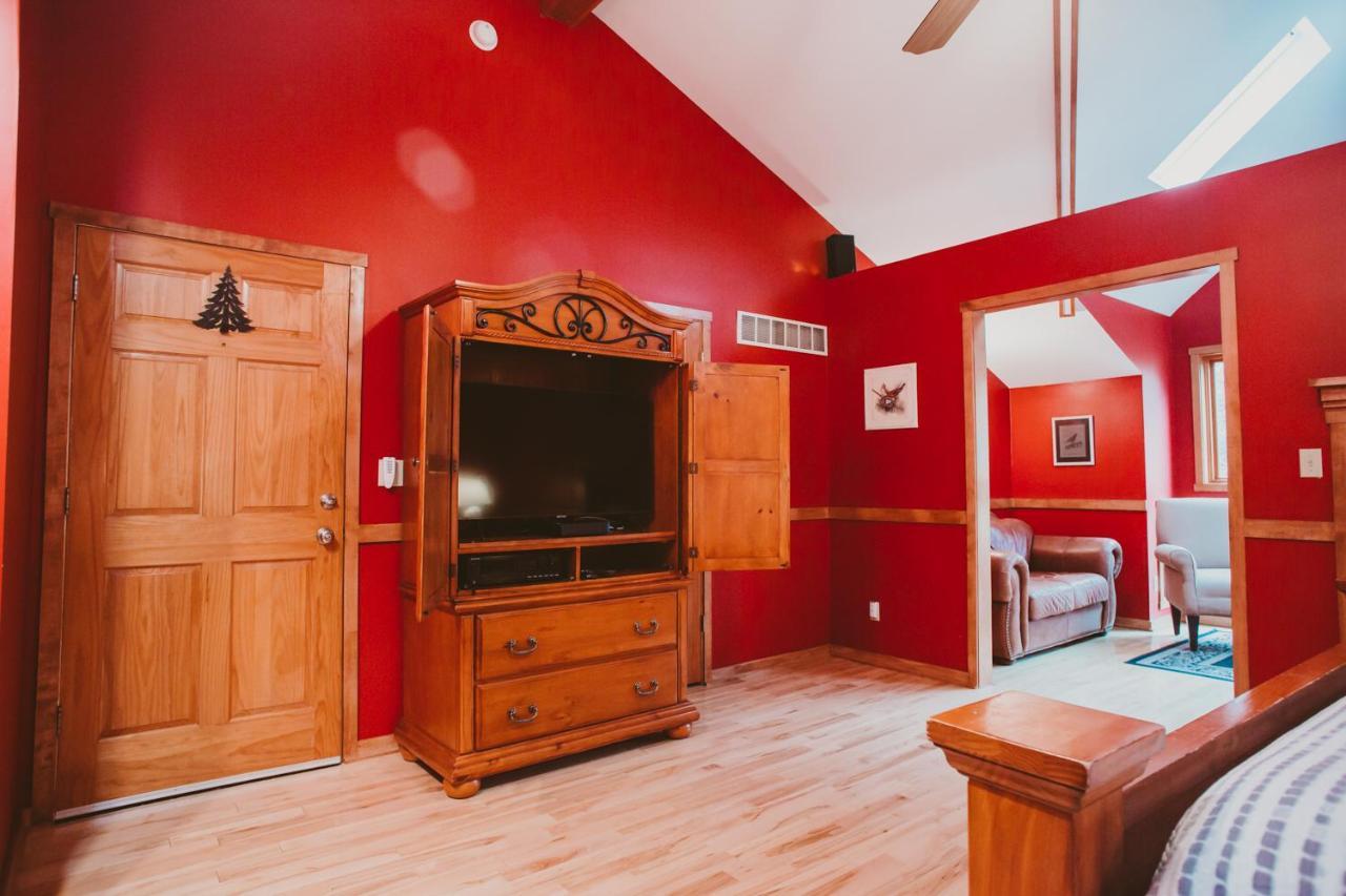 Union Pier Garden Grove Inn Bed And Breakfast المظهر الخارجي الصورة