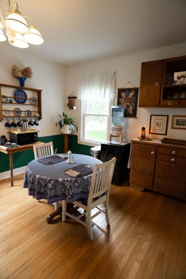 Union Pier Garden Grove Inn Bed And Breakfast المظهر الخارجي الصورة