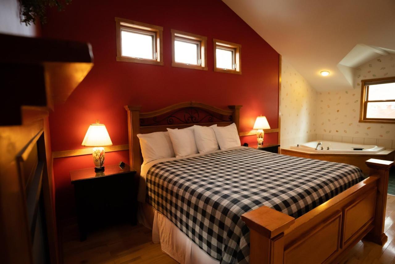 Union Pier Garden Grove Inn Bed And Breakfast المظهر الخارجي الصورة
