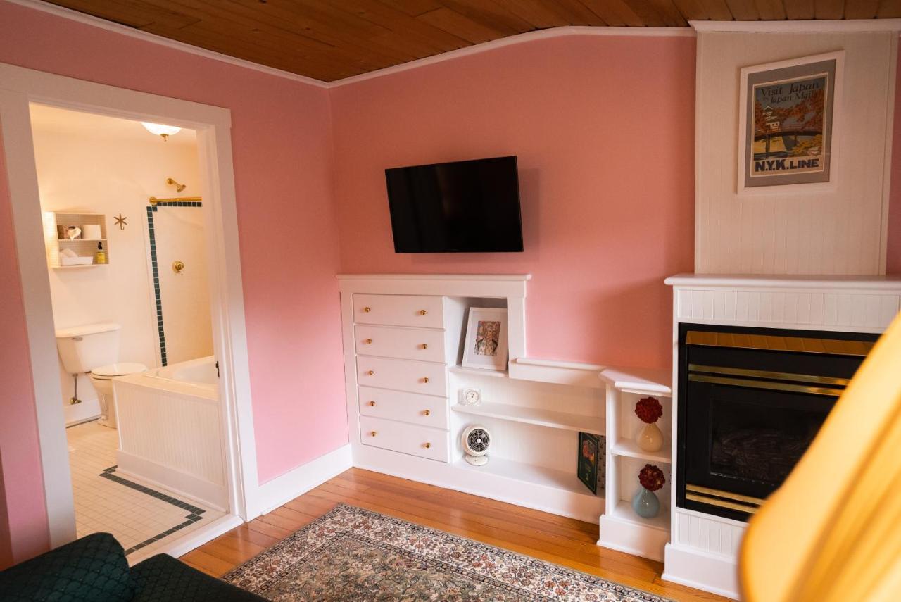 Union Pier Garden Grove Inn Bed And Breakfast المظهر الخارجي الصورة